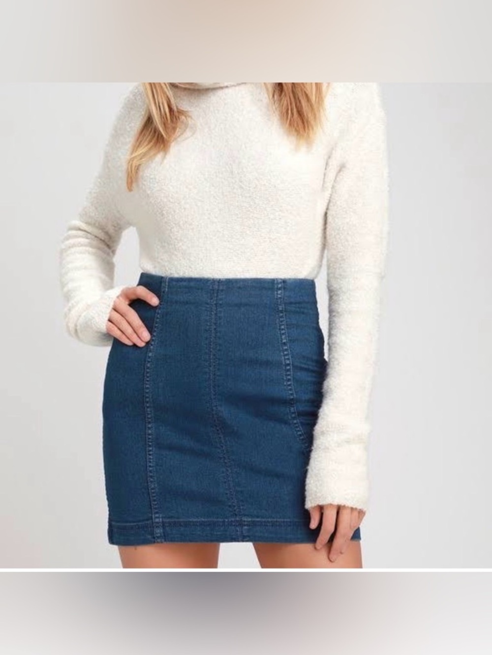 Free People Woman’s 6 Blue Denim Stretch Mini Skirt Back Zipper Like New